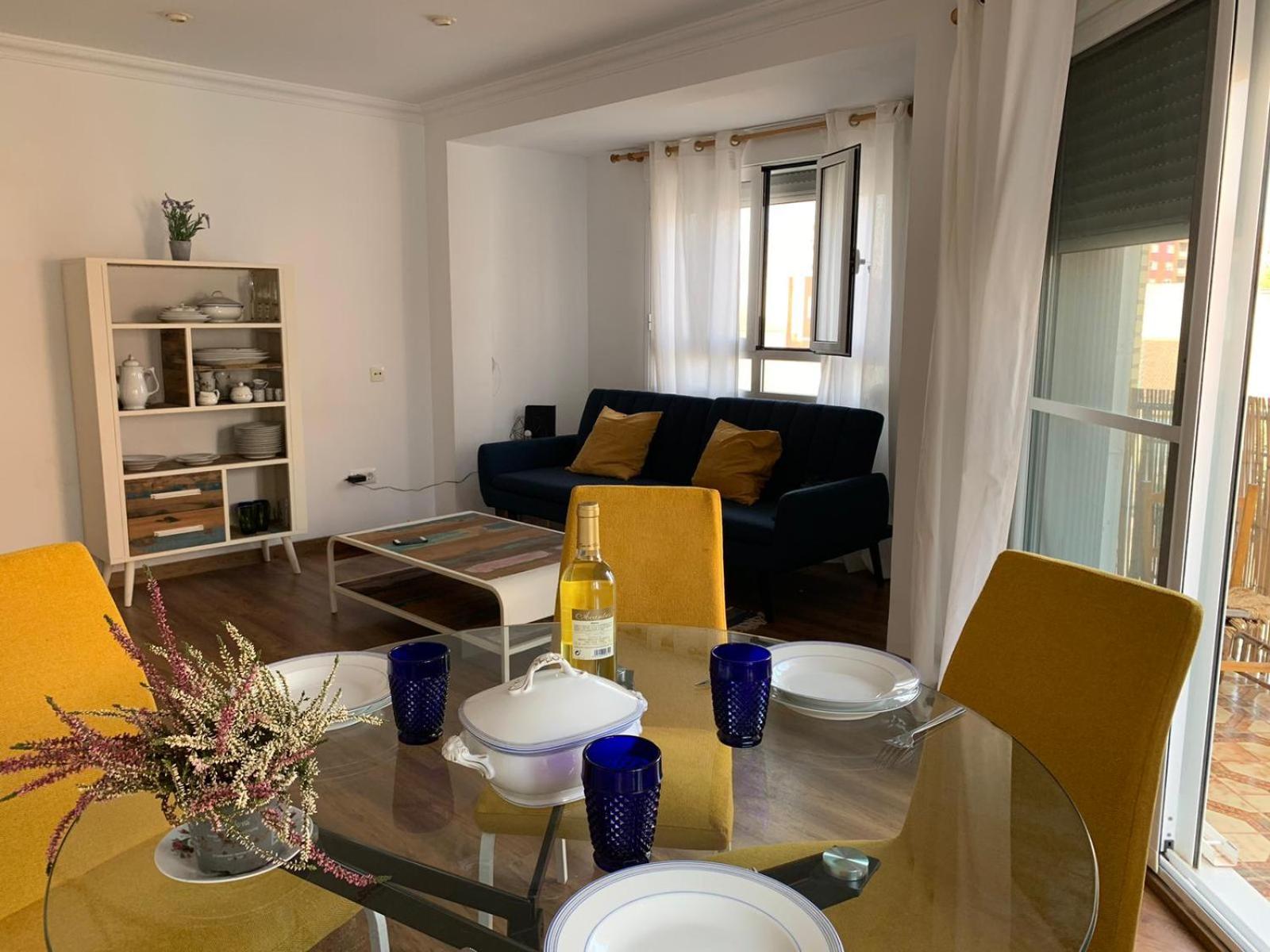 Communal lounge/ TV room