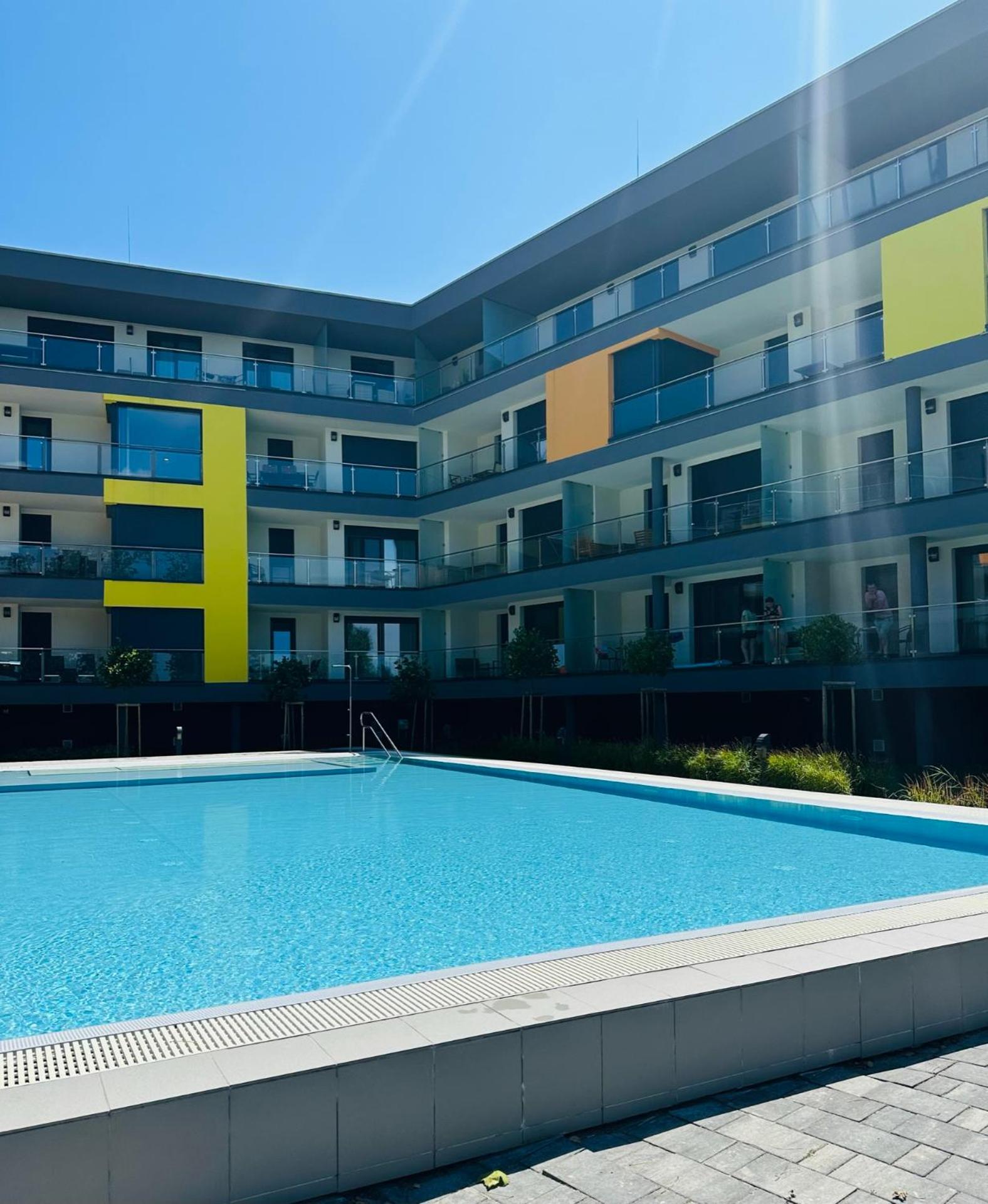 Medencés Panorámás BalAtom apartman