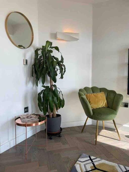 Sea view - 2 bedroom - West Pier - Brighton Beach