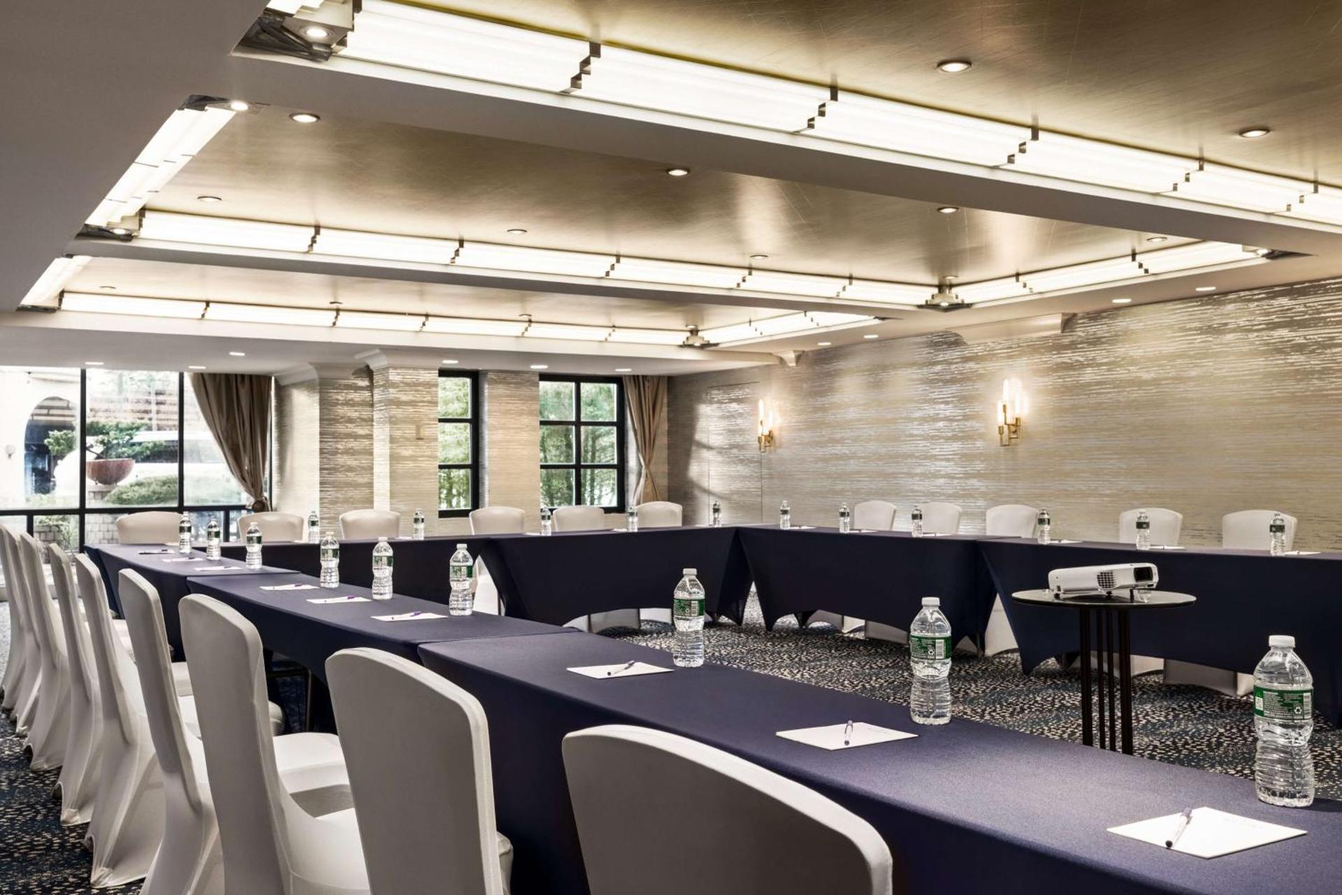 Meeting/conference room