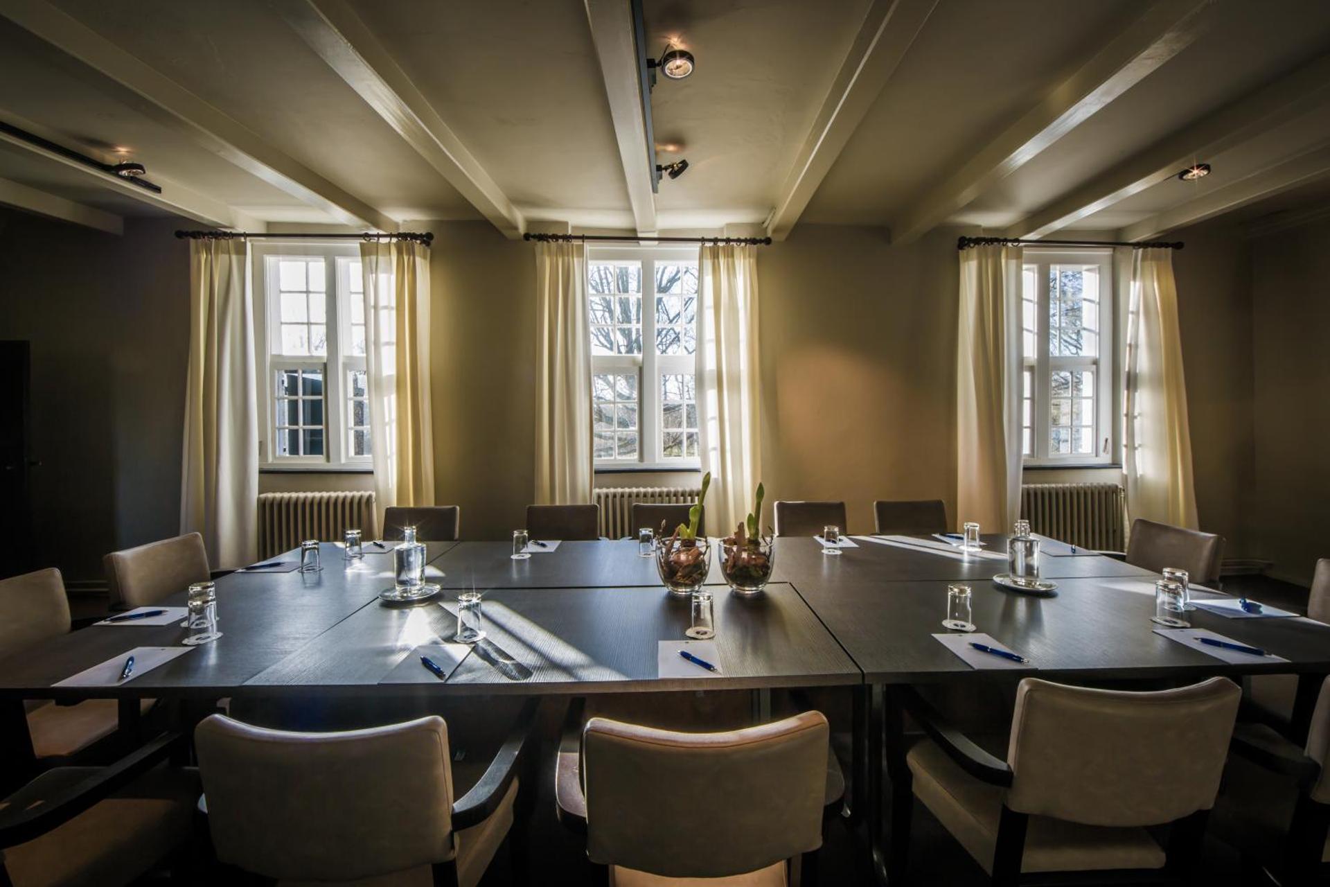 Meeting/conference room