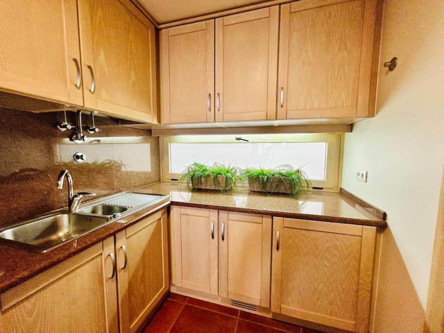 Sesimbra Califórnia beach front