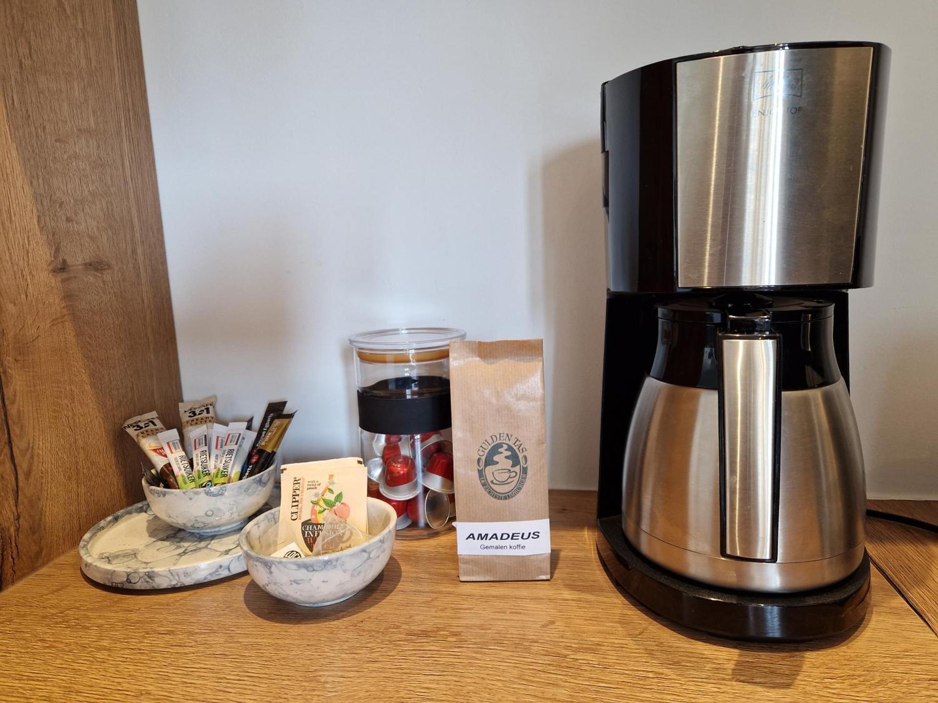 Coffee/tea facilities