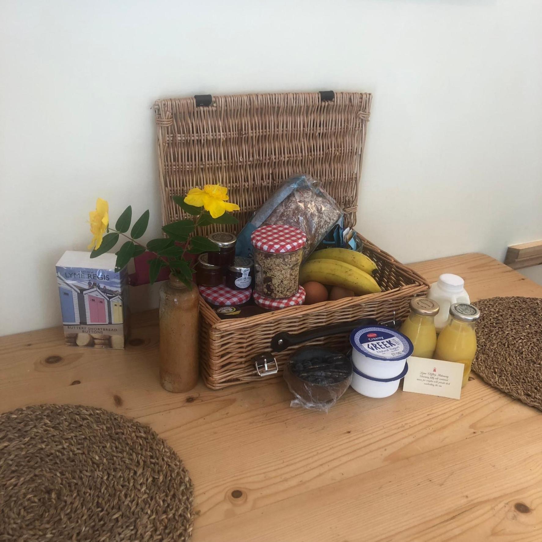 Lyme Clifftop Hideaway