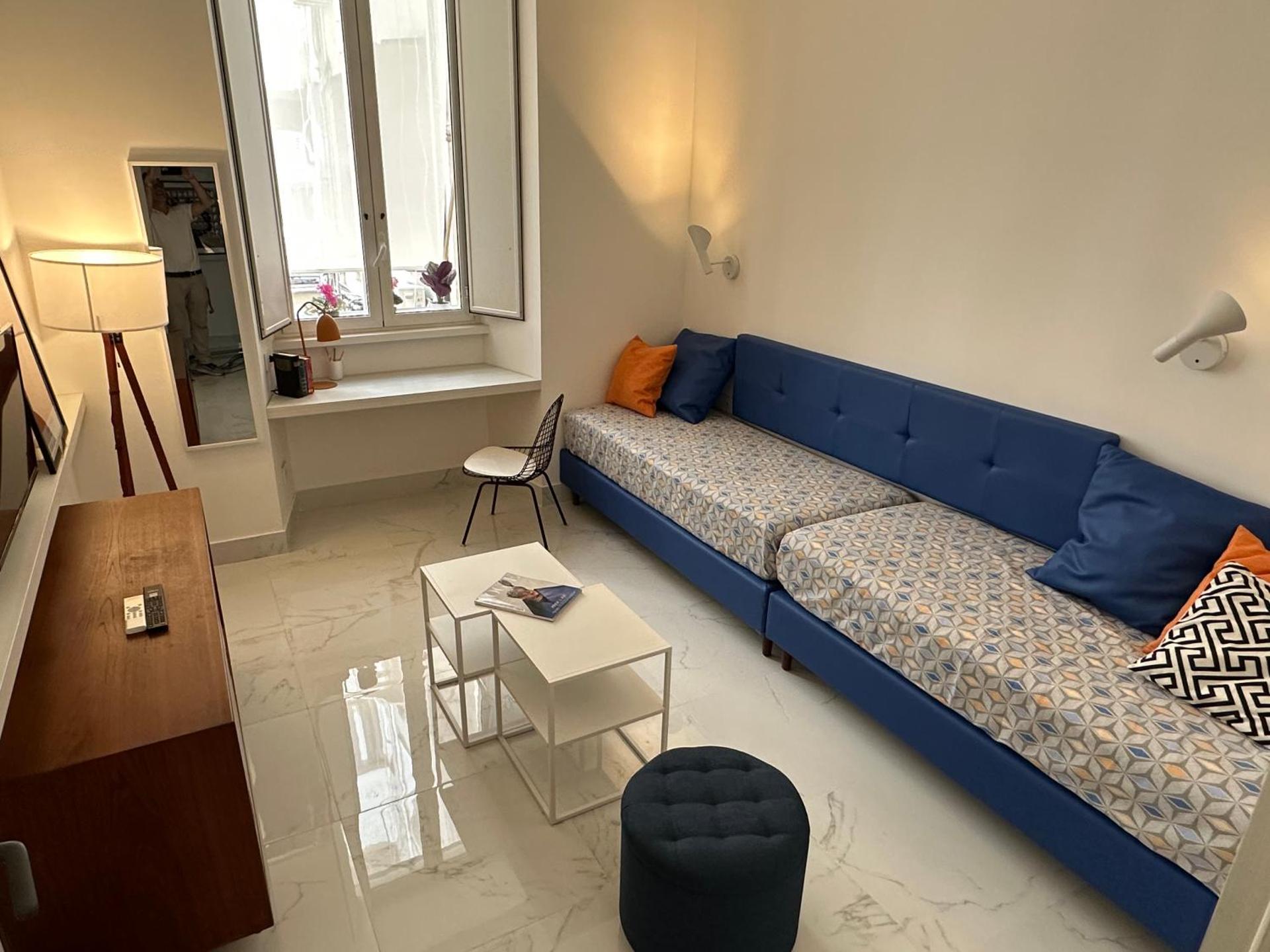 Communal lounge/ TV room