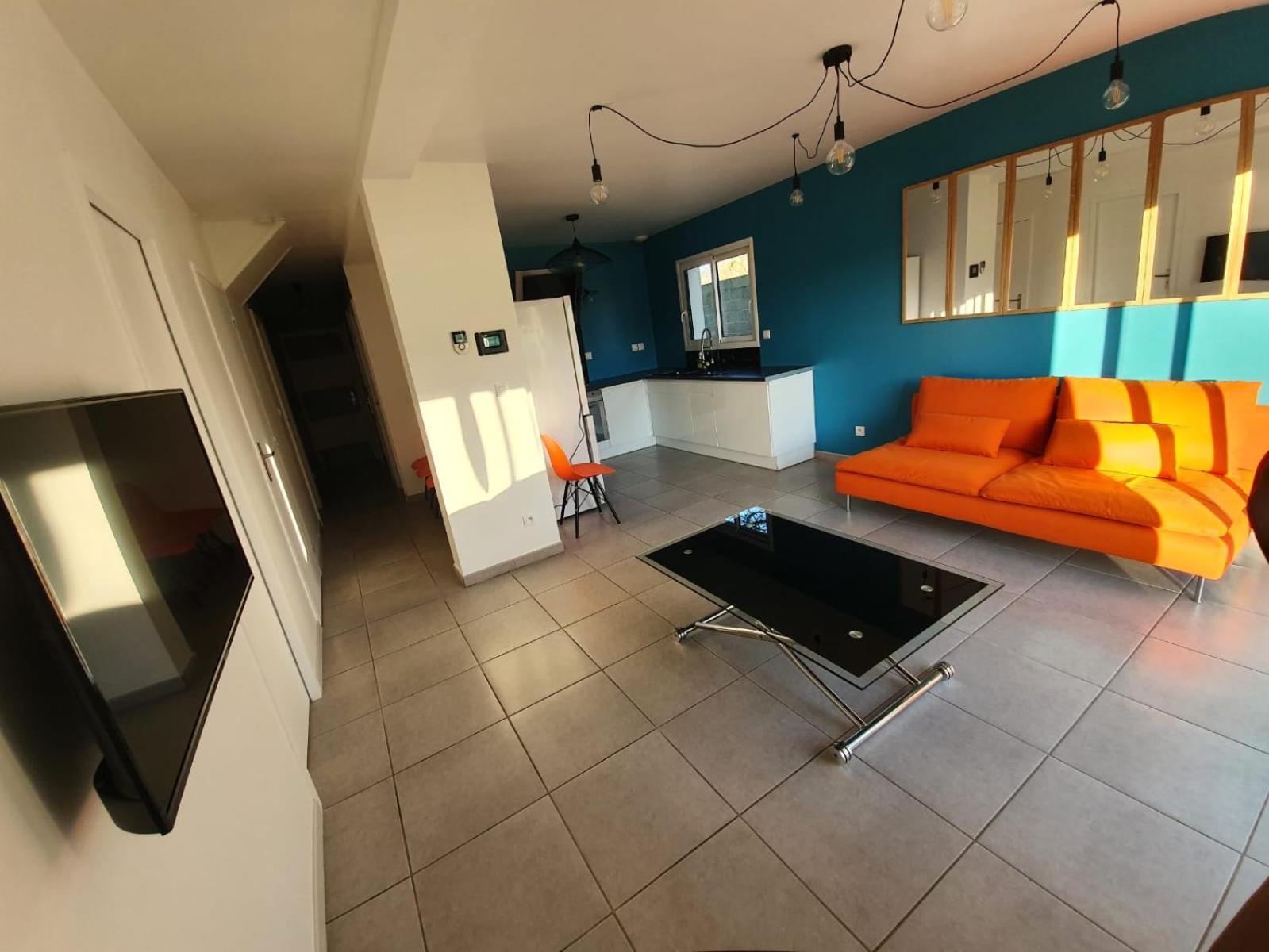 Communal lounge/ TV room