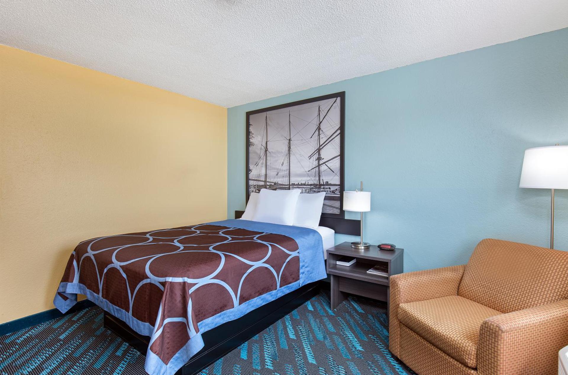 Queen Room - Disability Access - Non-Smoking