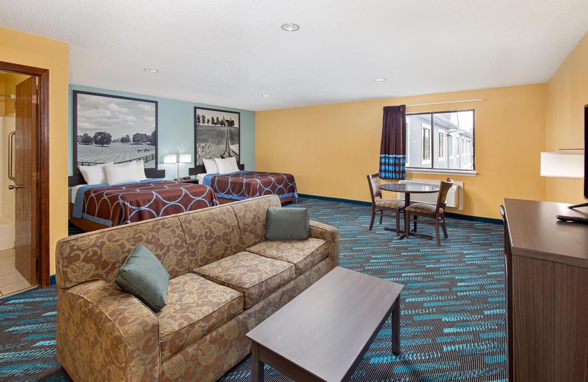 Queen Studio Suite with Two Queen Beds - Smoking