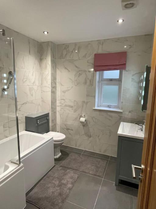 Modern and cosy 4 bedroom home in the Mendip Hills, North Somerset