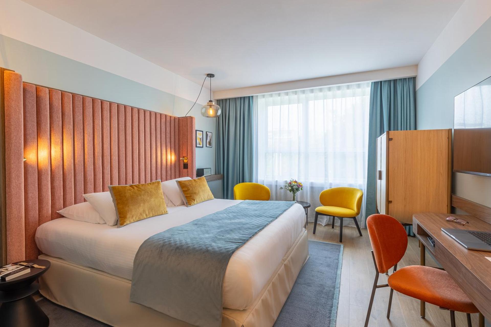 Photo of the whole room