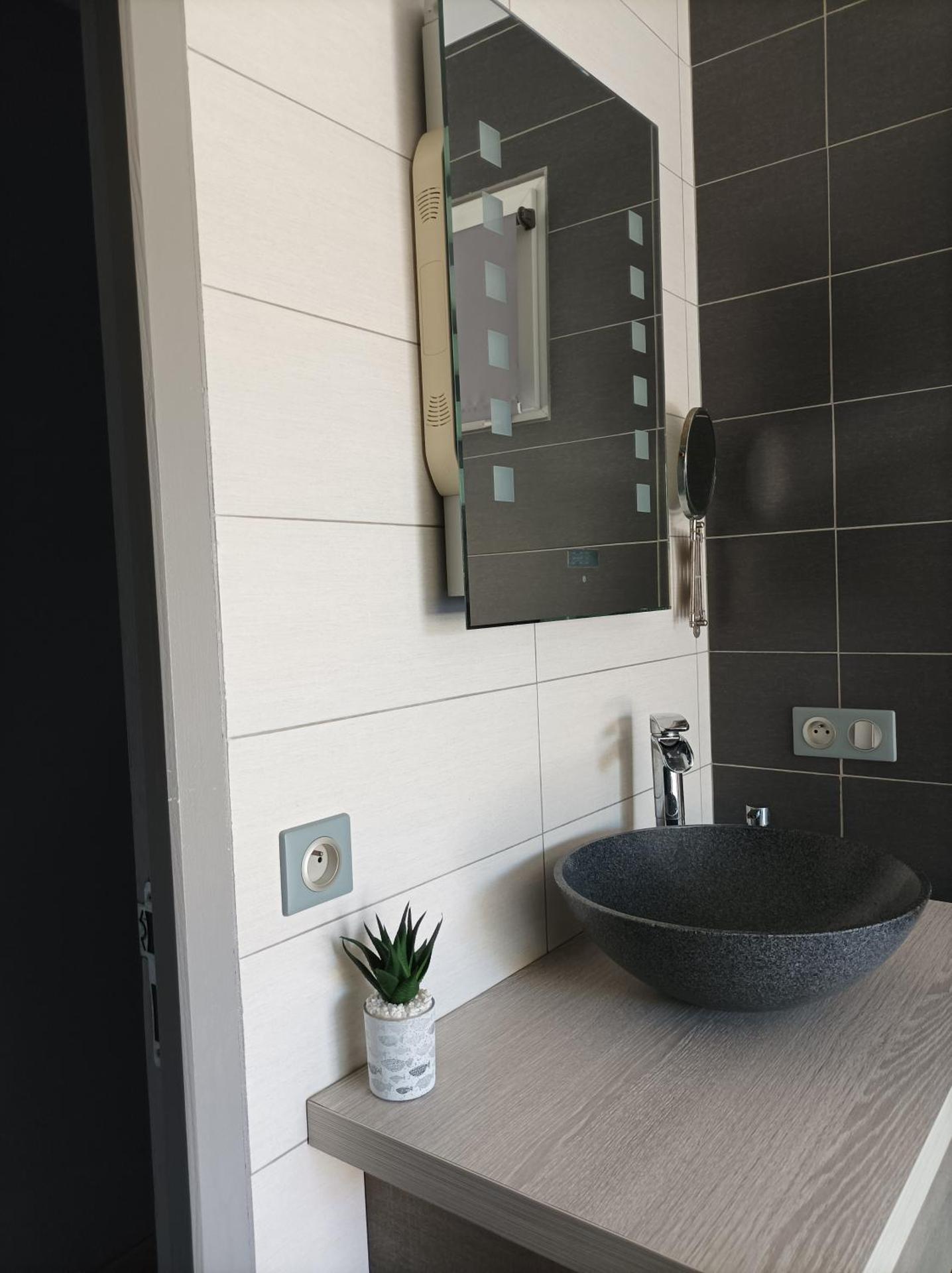 King Room with Spa Bath