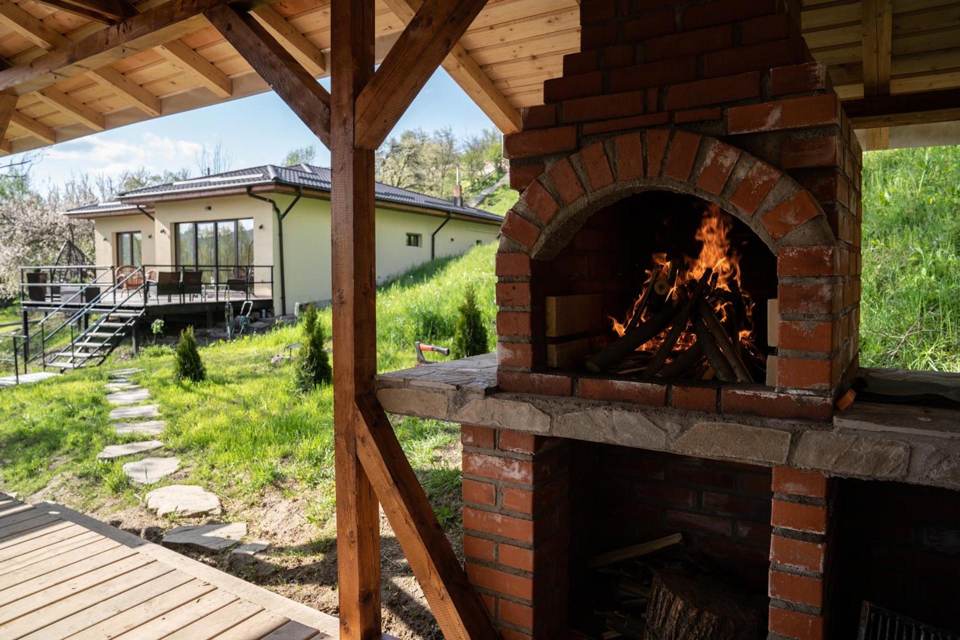 Forest House Doftana