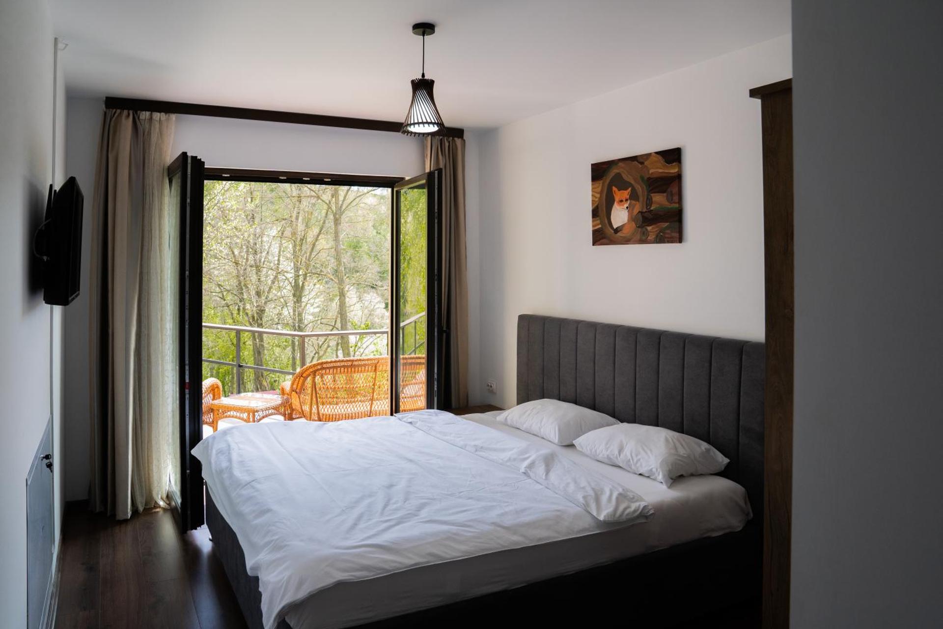 Forest House Doftana