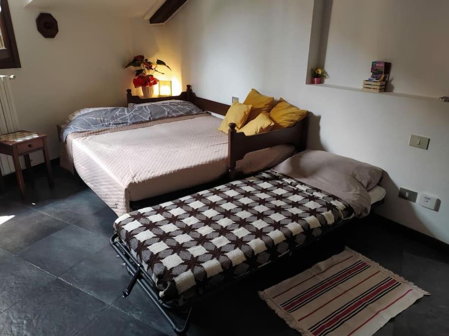 Monolocale piano alto luminoso pochi minuti metro rossa Milano