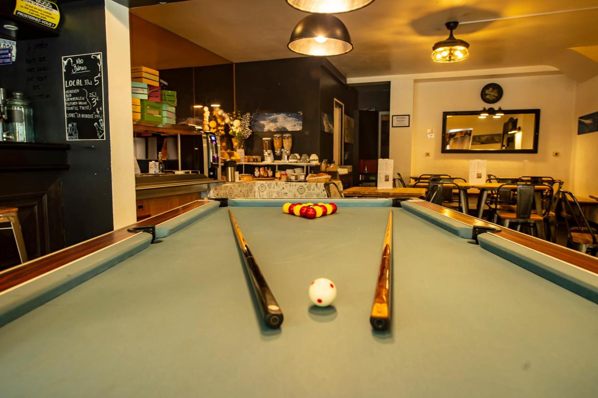 Hotel La Chaumière à 100 m du télécabine et de la gare