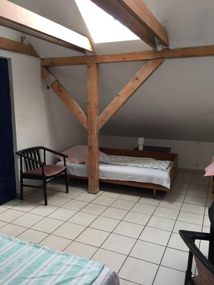 Mixed Dormitory Room