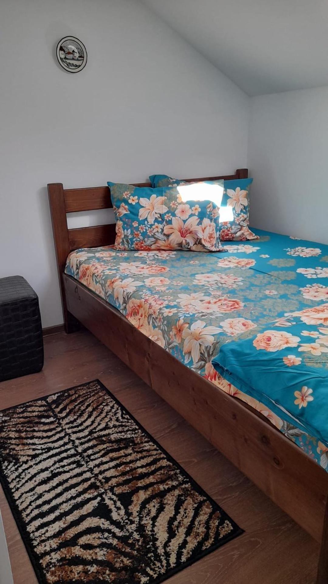 Cabana Trei Brazi Colibita