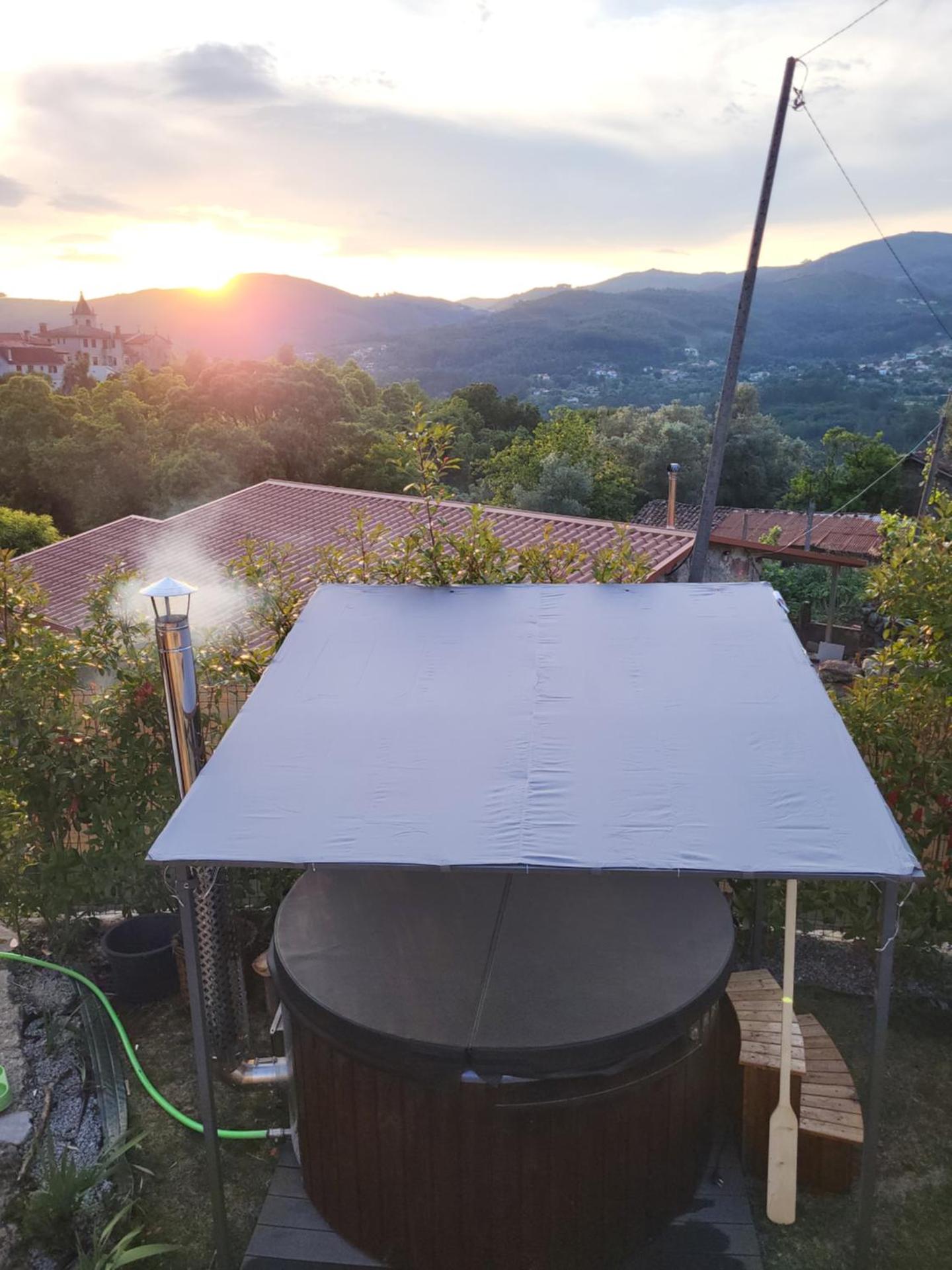 Casa da Vila - Pool & Hot Tub with Mountain View in Gerês