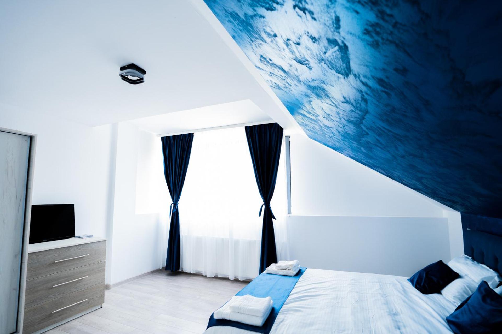 Casuta din drumul muntelui