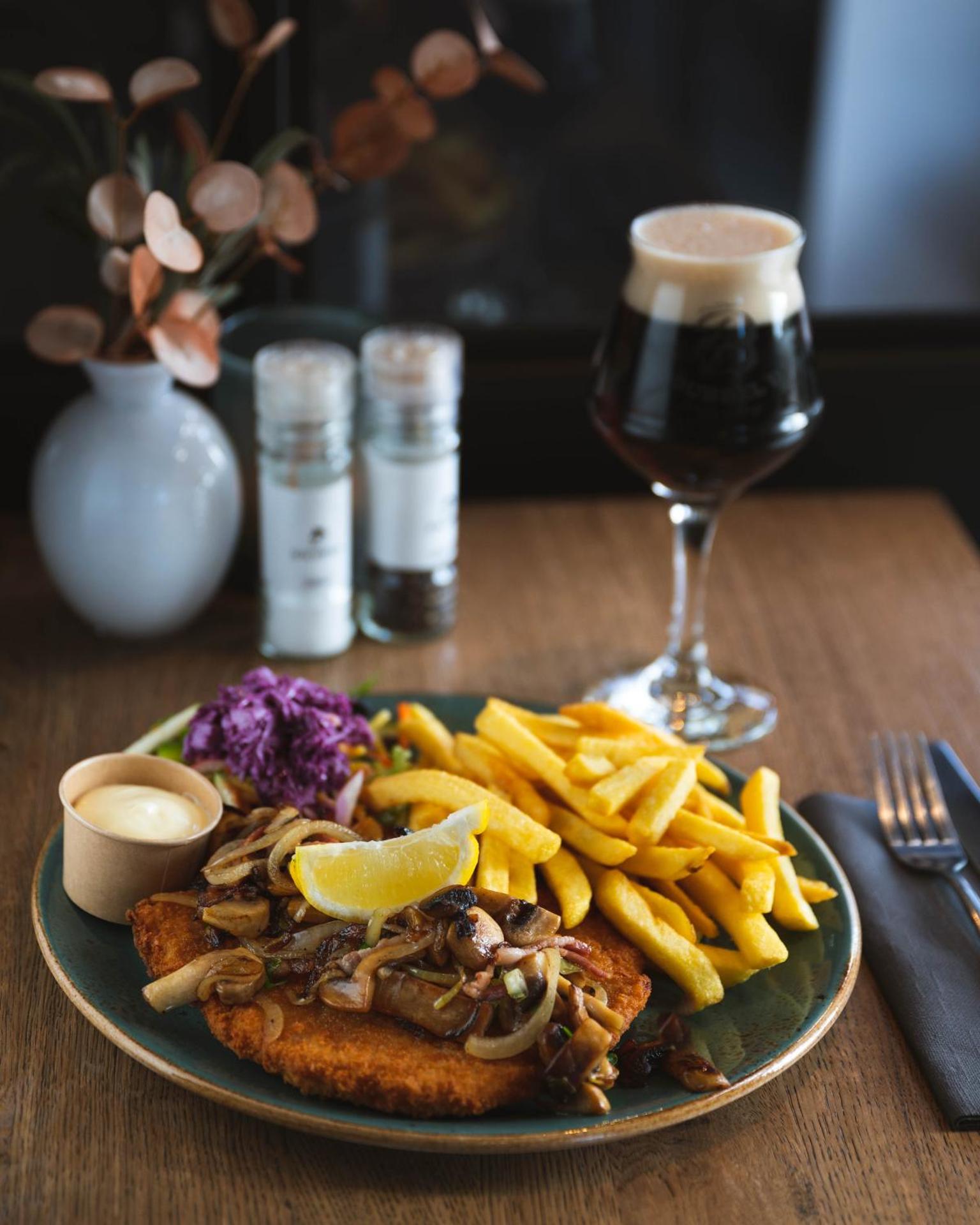 Restaurant/places to eat