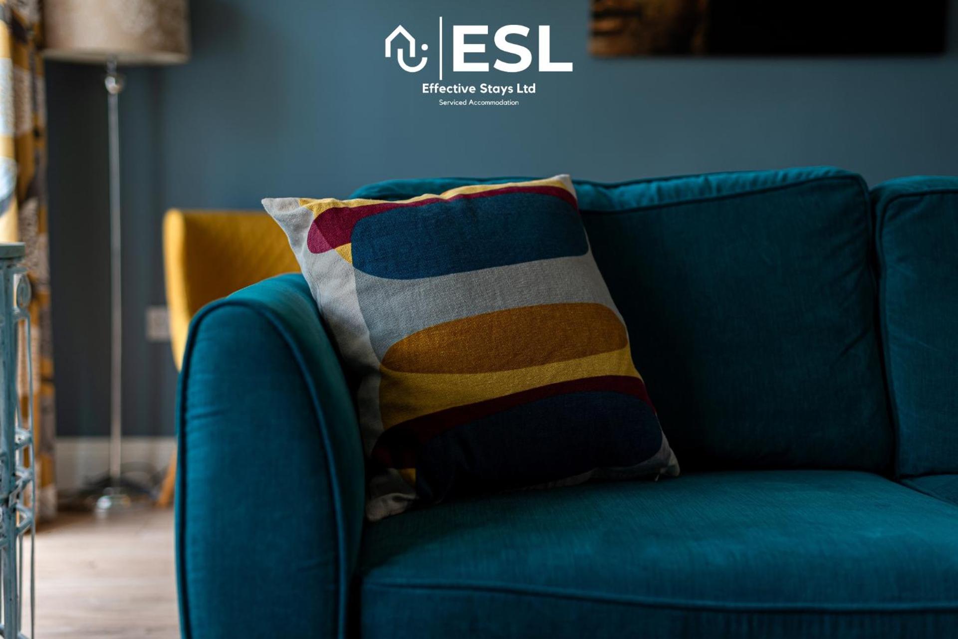 4 Bedroom Townhouse 10mins walk from Shrewsbury Town Centre with Parking