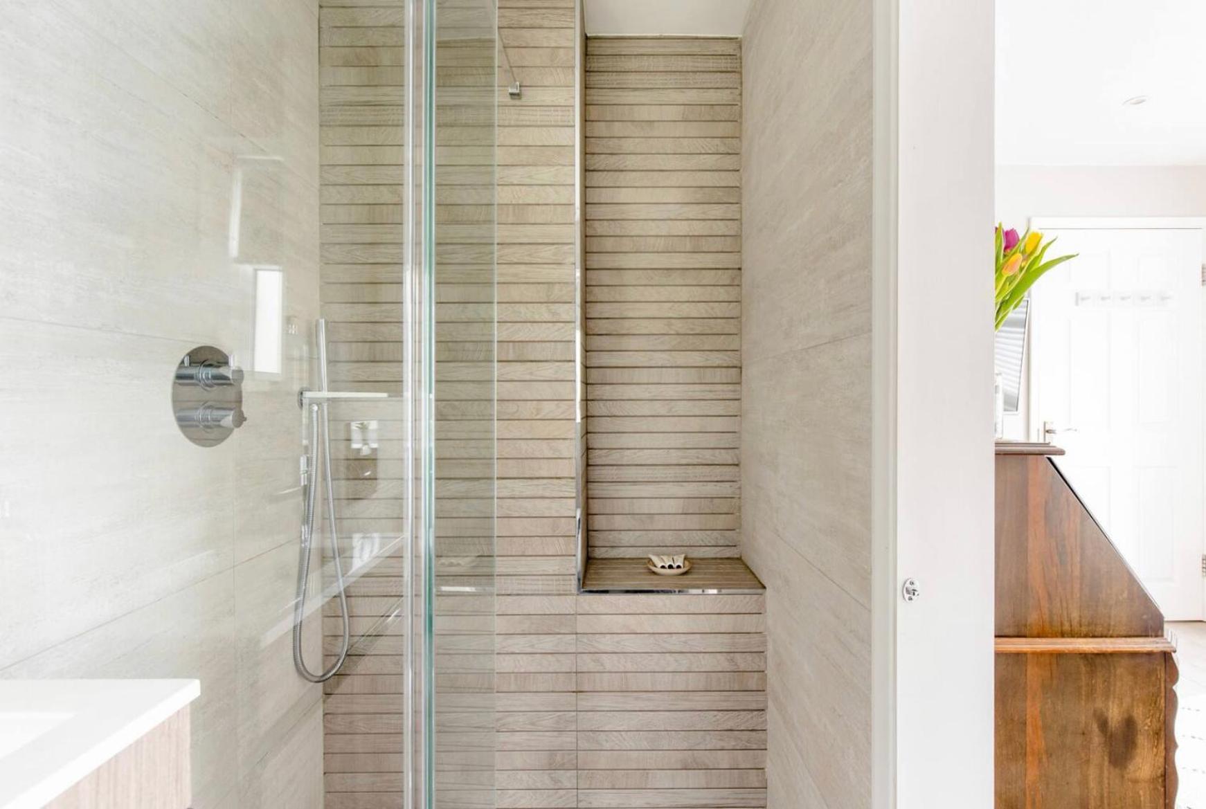 Arlington - private room and en-suite