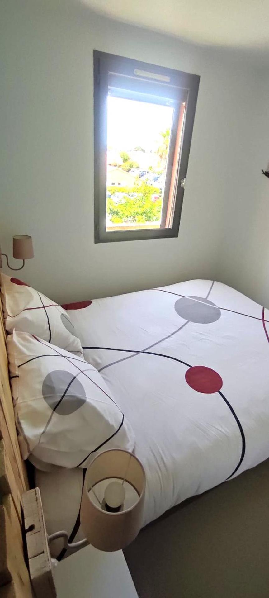 Appartement familiale 4 pers, véranda proche plage