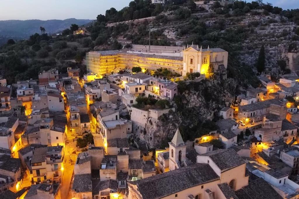 Re barocco Centro storico Scicli a 5 min dal mare