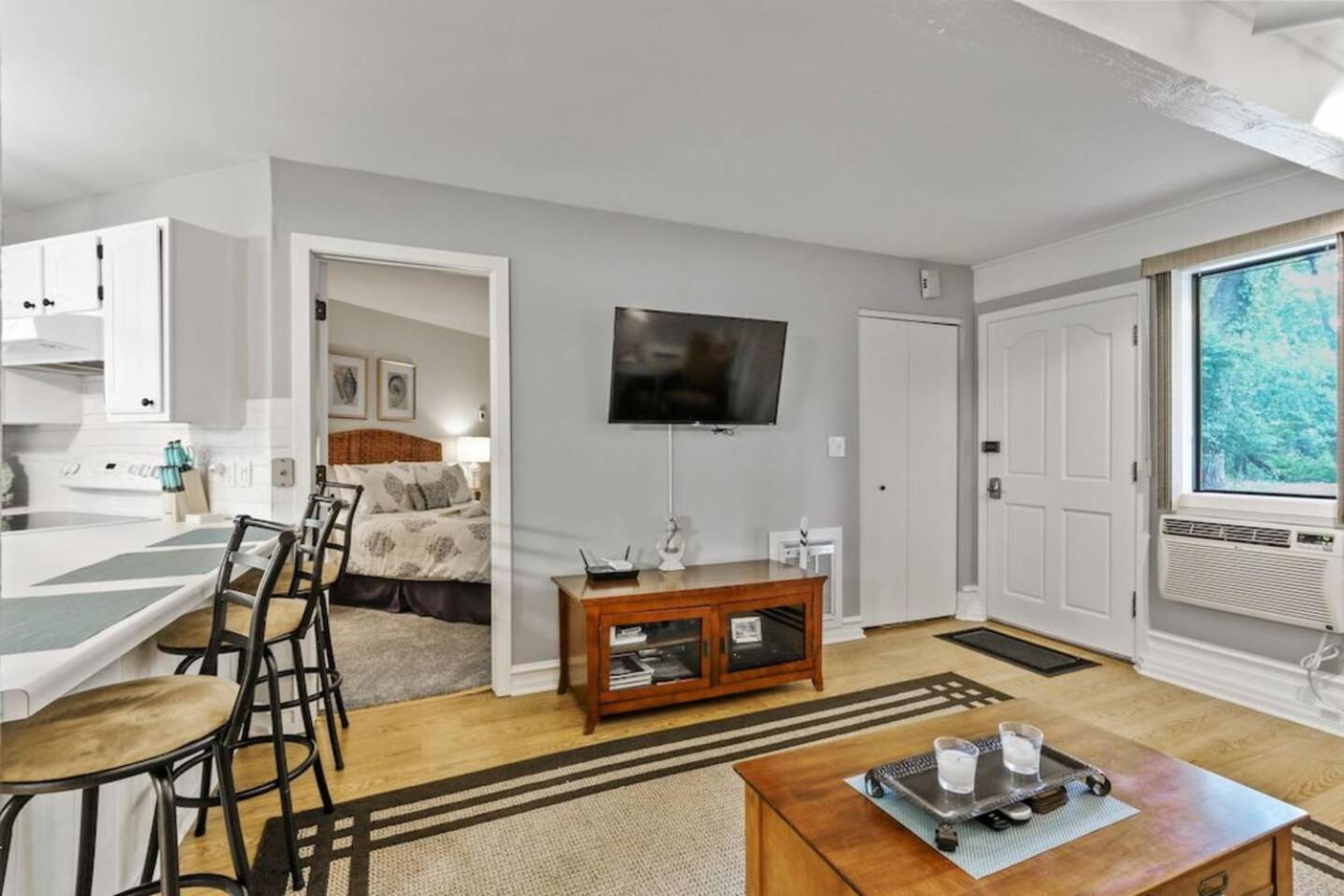 Early check in- late check out Free day!