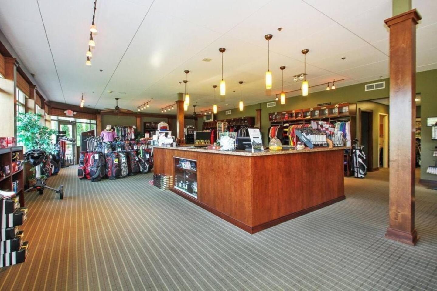 Early check in- late check out Free day!