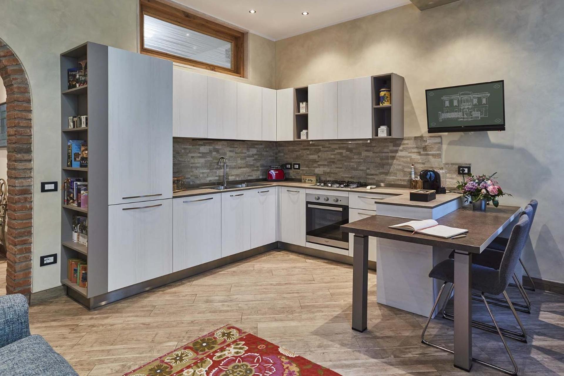 Kitchen or kitchenette