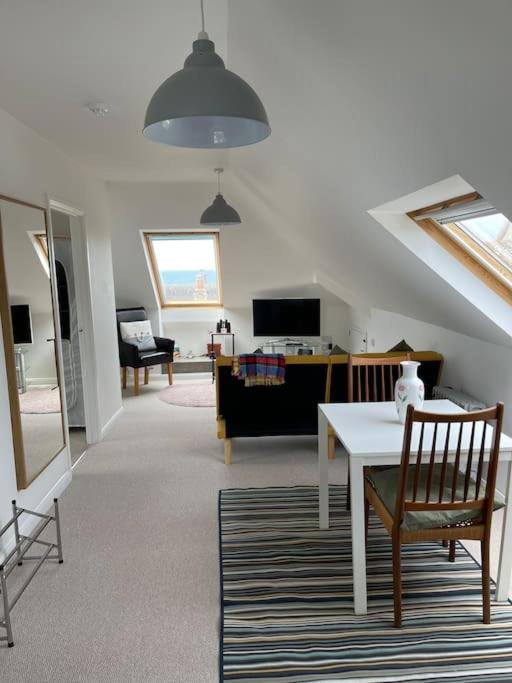 Fantastic sea views. One Bedroom flat near the sea