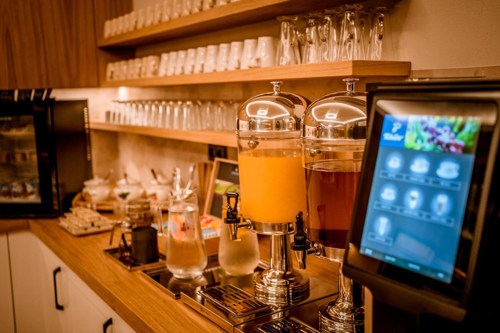 Coffee/tea facilities