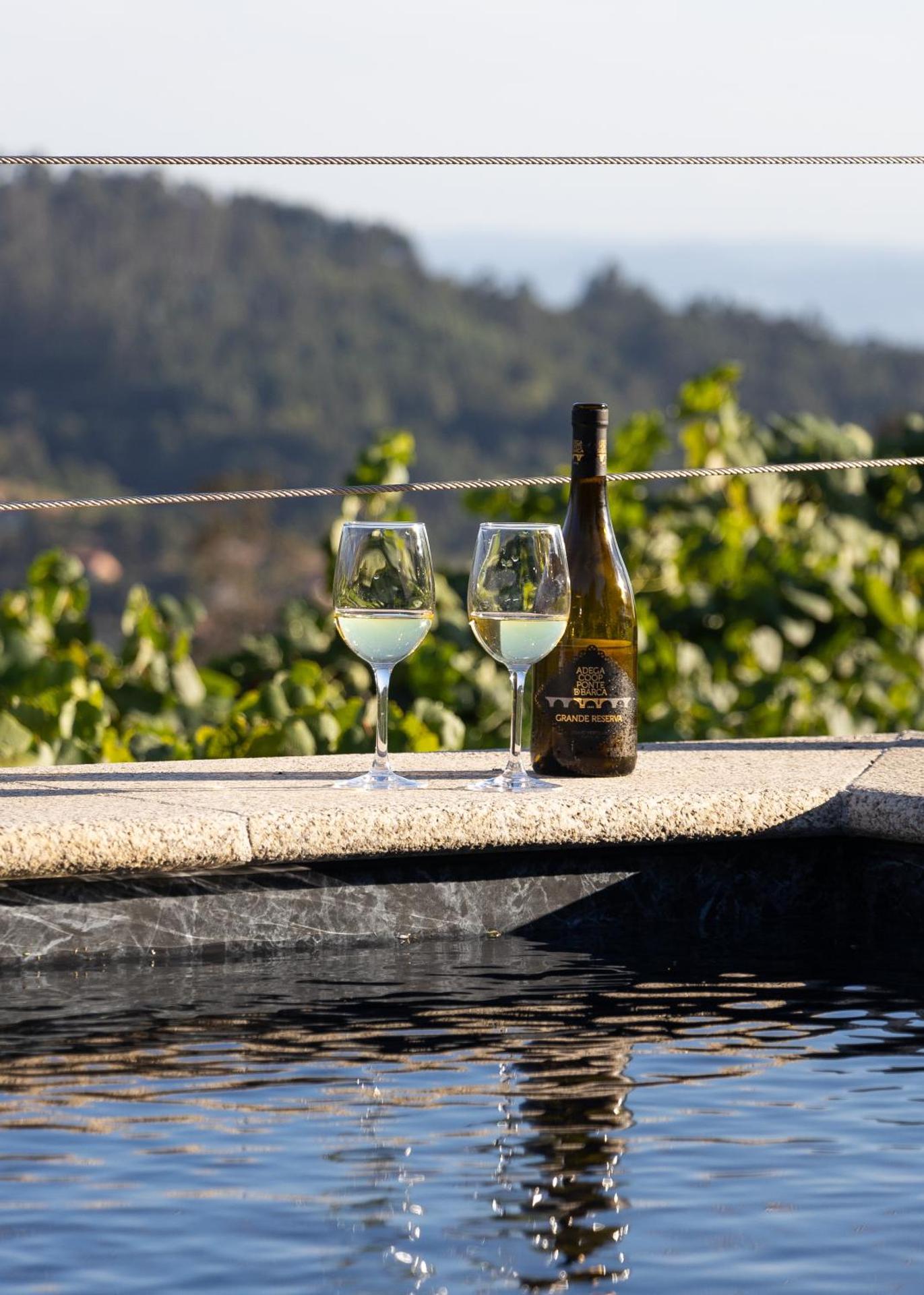 Abraços dos Avós - Casas do Monte