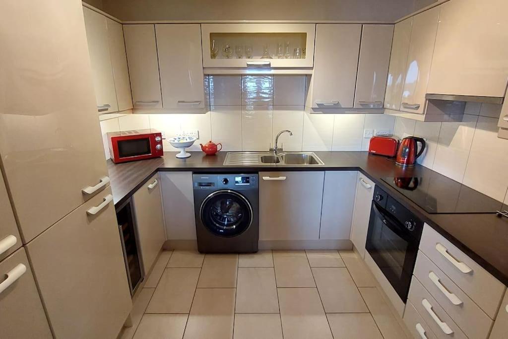 Sandy Feet Retreat - Castlerock