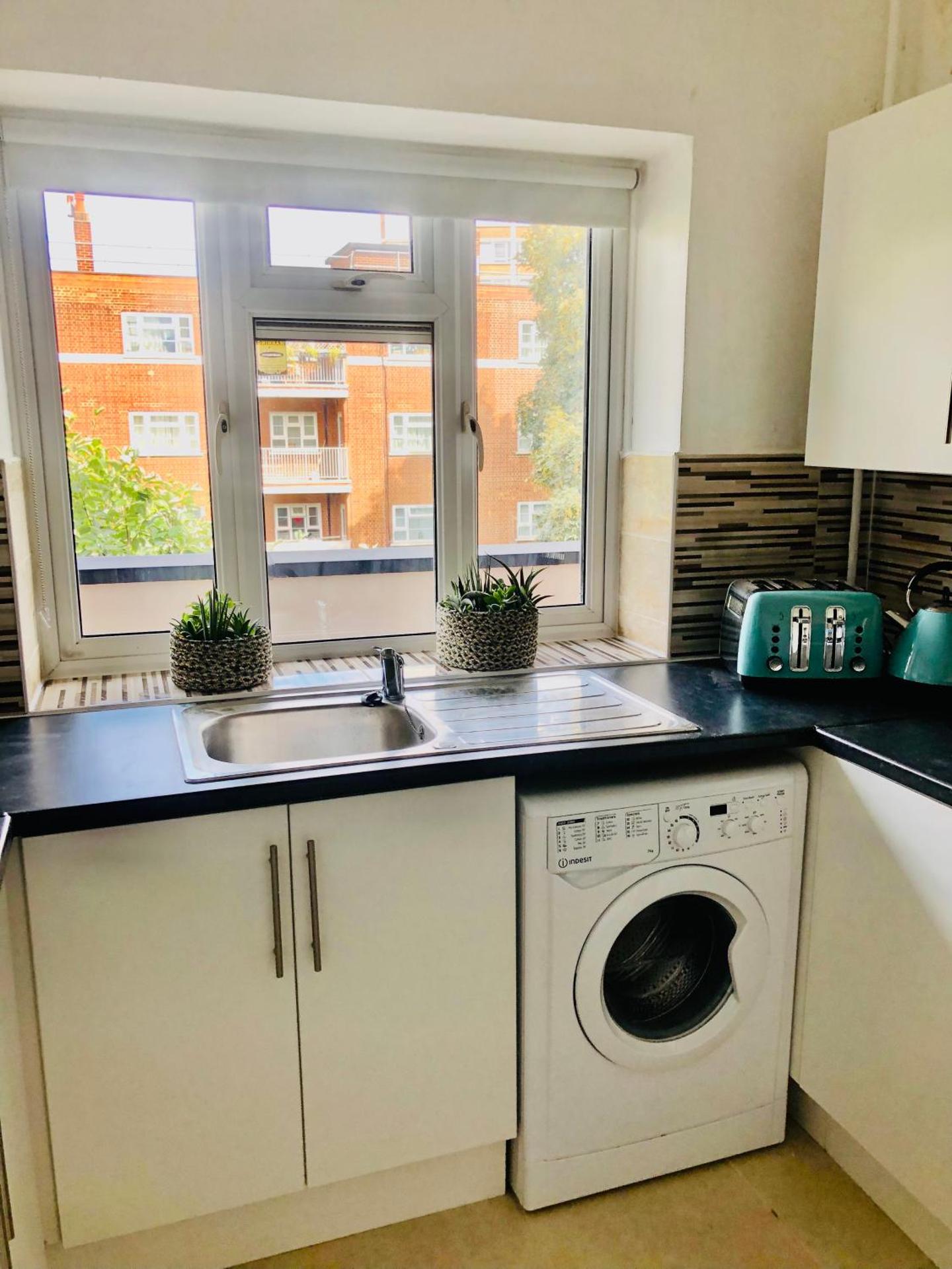 City location- 2 bedroom apartment