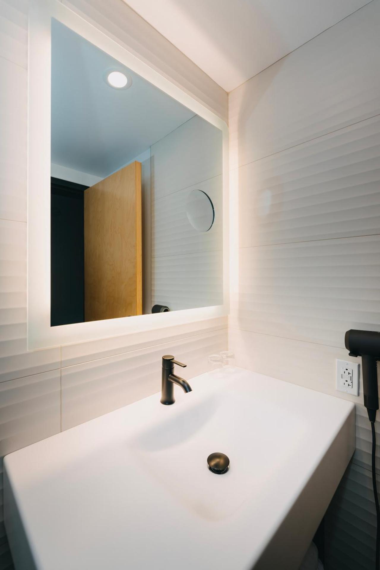 Le Dauphin Montréal Centre-Ville