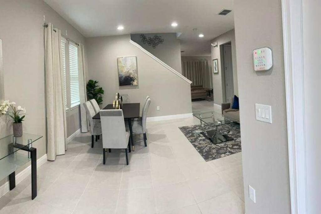 Luxury 6 BR 6 Bath @Encore Resort Pool Spa Grill.