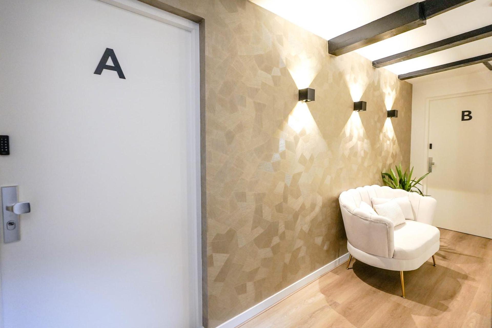 Luxury City Center Studio