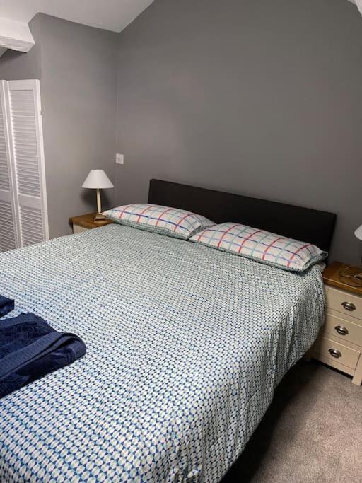 The flat at the crooked house