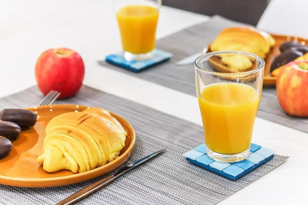 Vita Portucale ! Bright Campo Ourique w/ Terrace