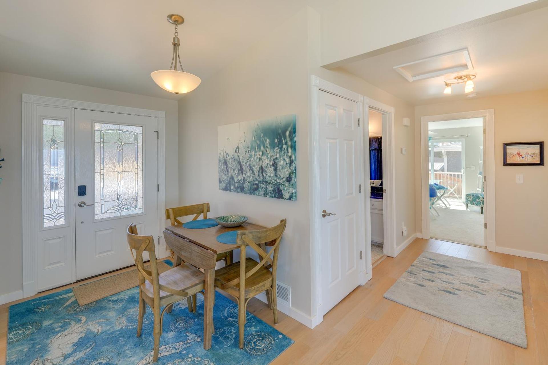 Stunning Home in Coupeville with Deck and Beach Access