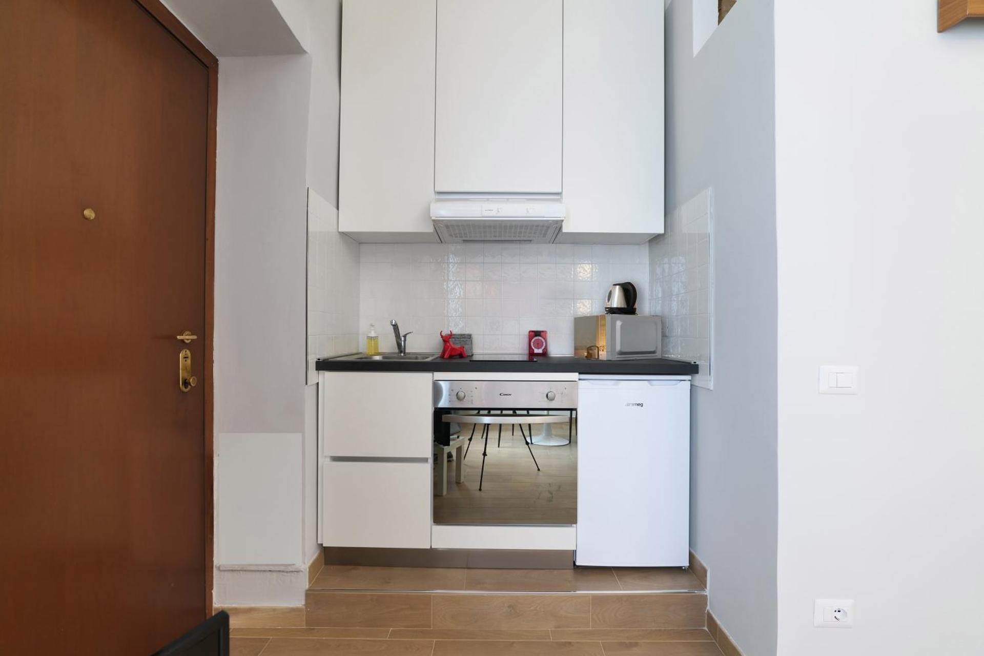 Kitchen or kitchenette