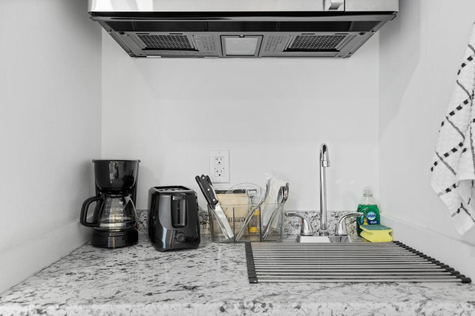 Coffee/tea facilities