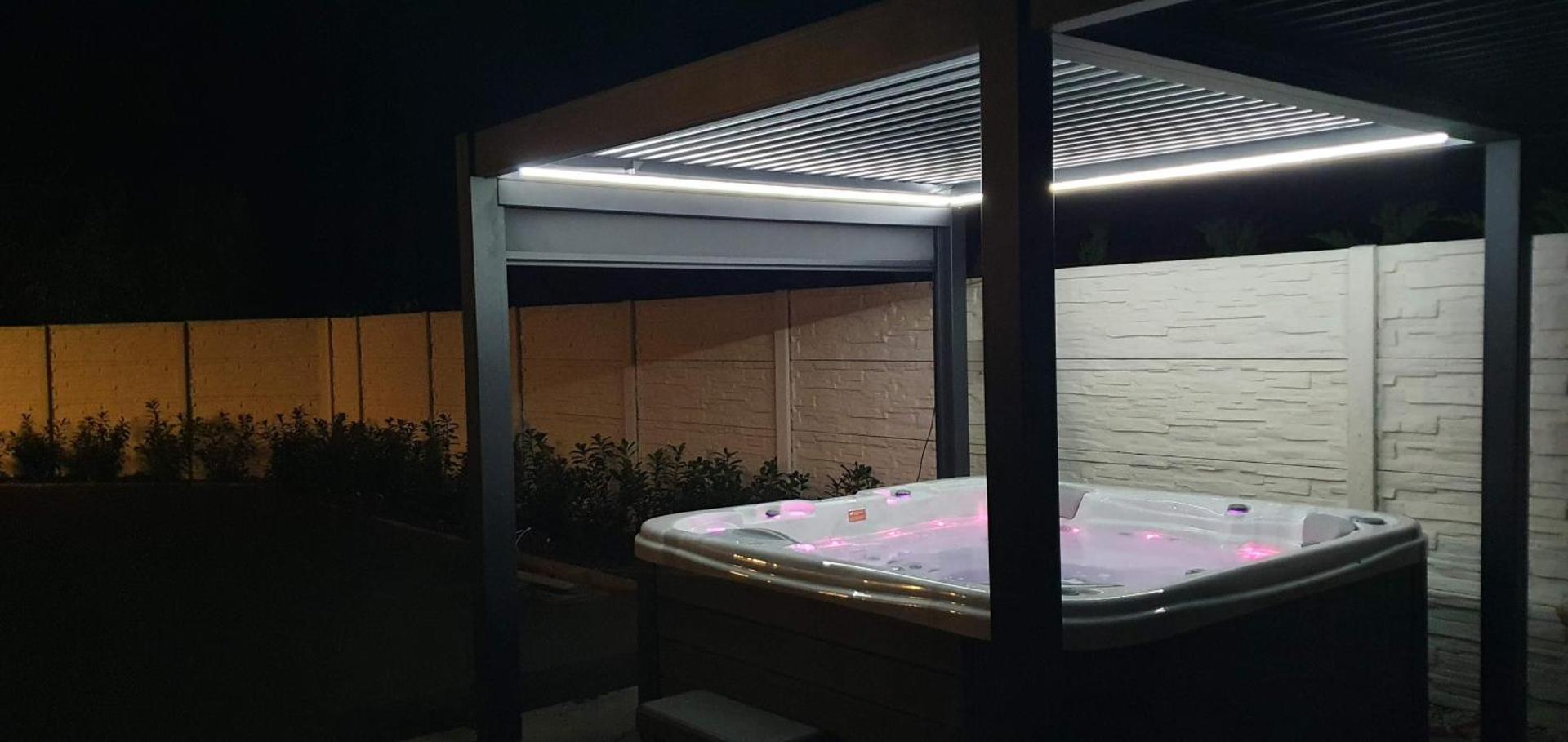 Luxury Apartments in Balatonalmádi, Almádi Lux Apartman II - Crystal White