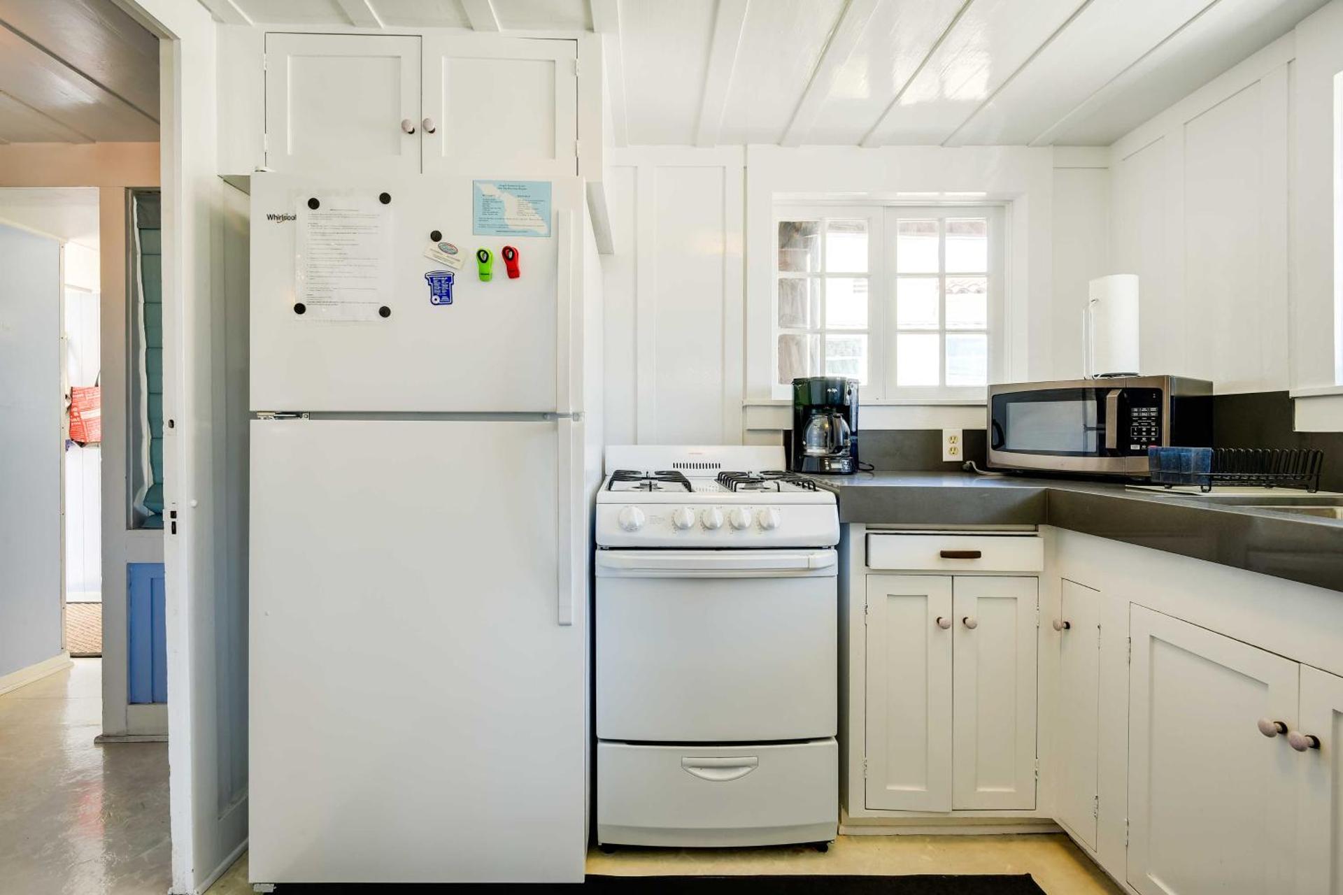 Walk to Beach Catalina Gem with Deck!