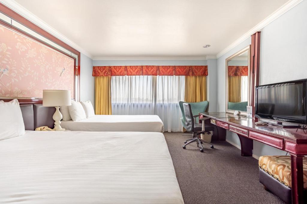 Queen Room with Two Queen Beds