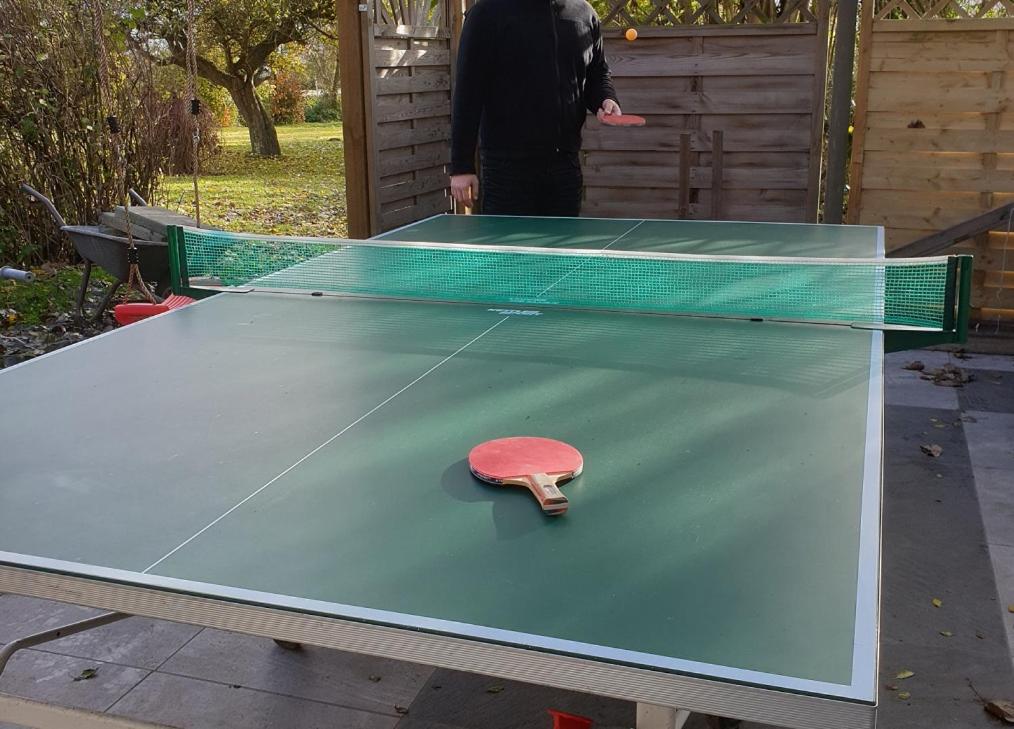 Table tennis