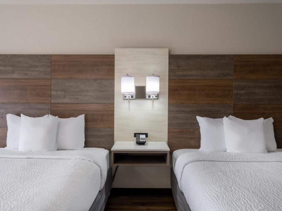 Queen Room with Two Queen Beds - Non-Smoking