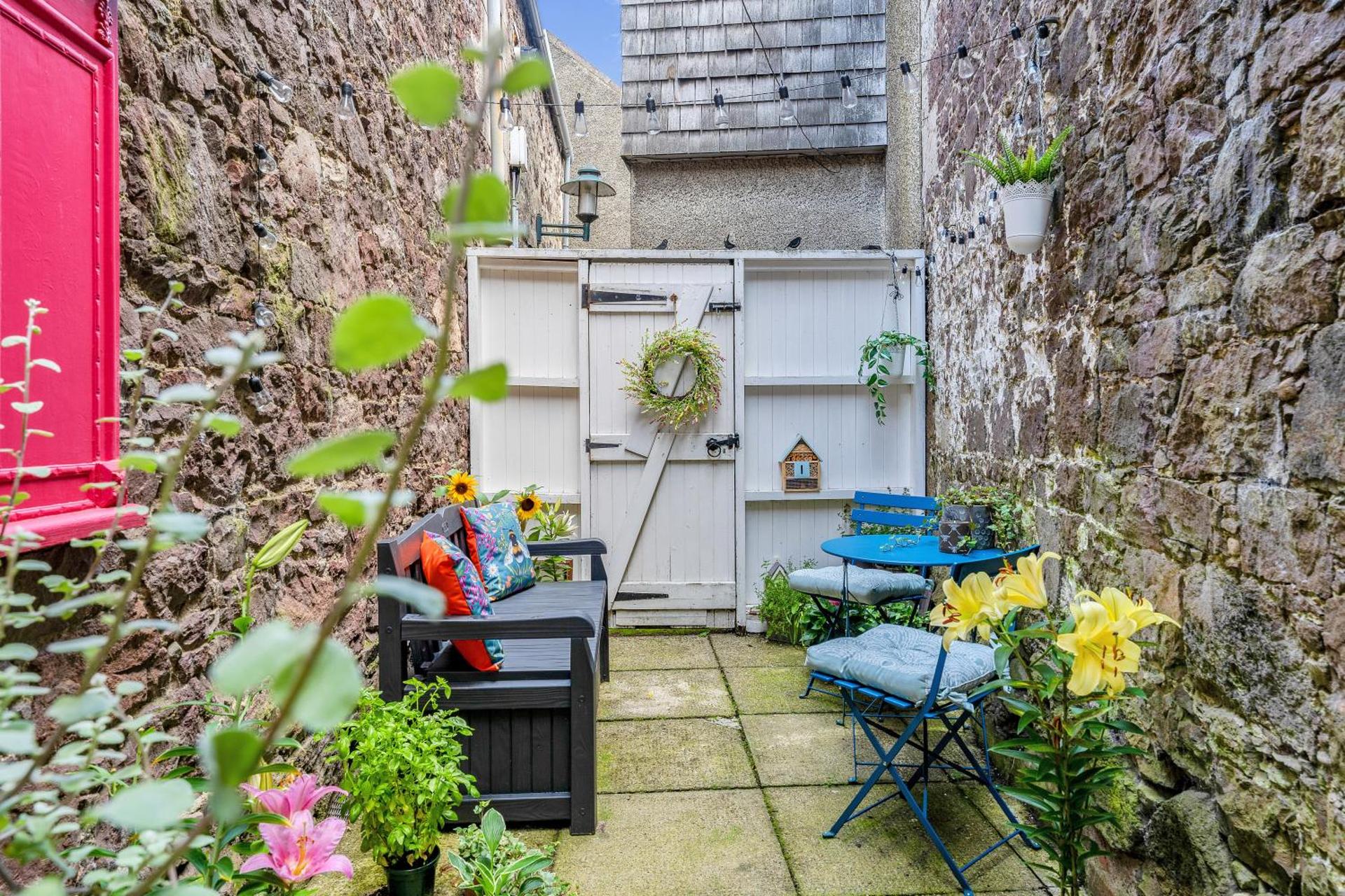 Inner courtyard view